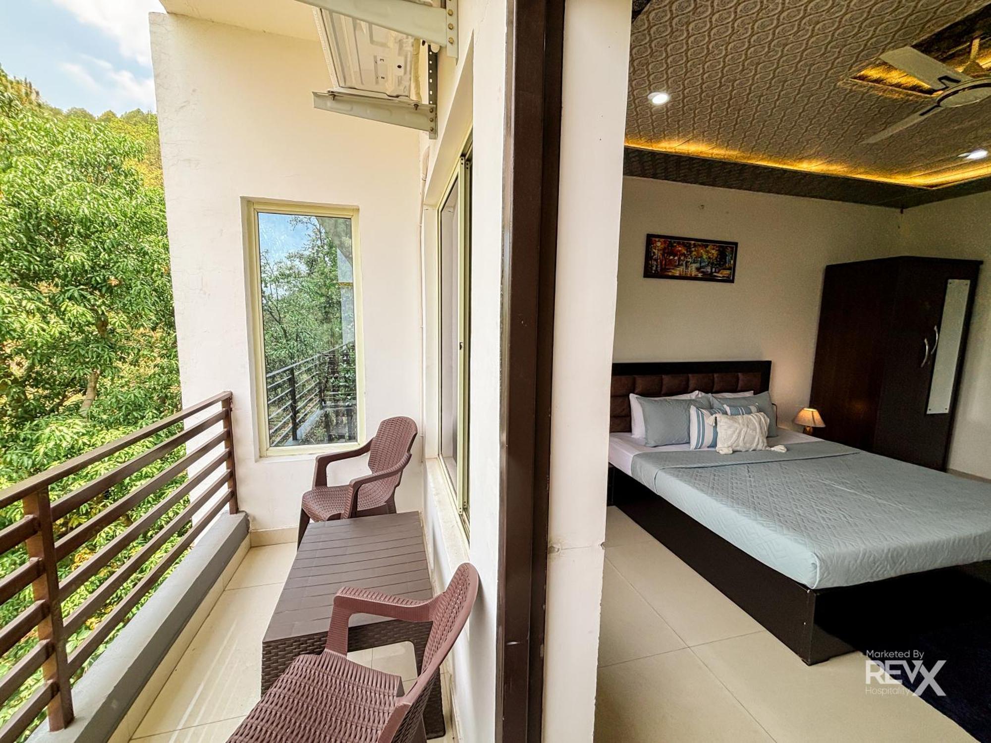 Hotel Prince Valley 兰斯顿 外观 照片