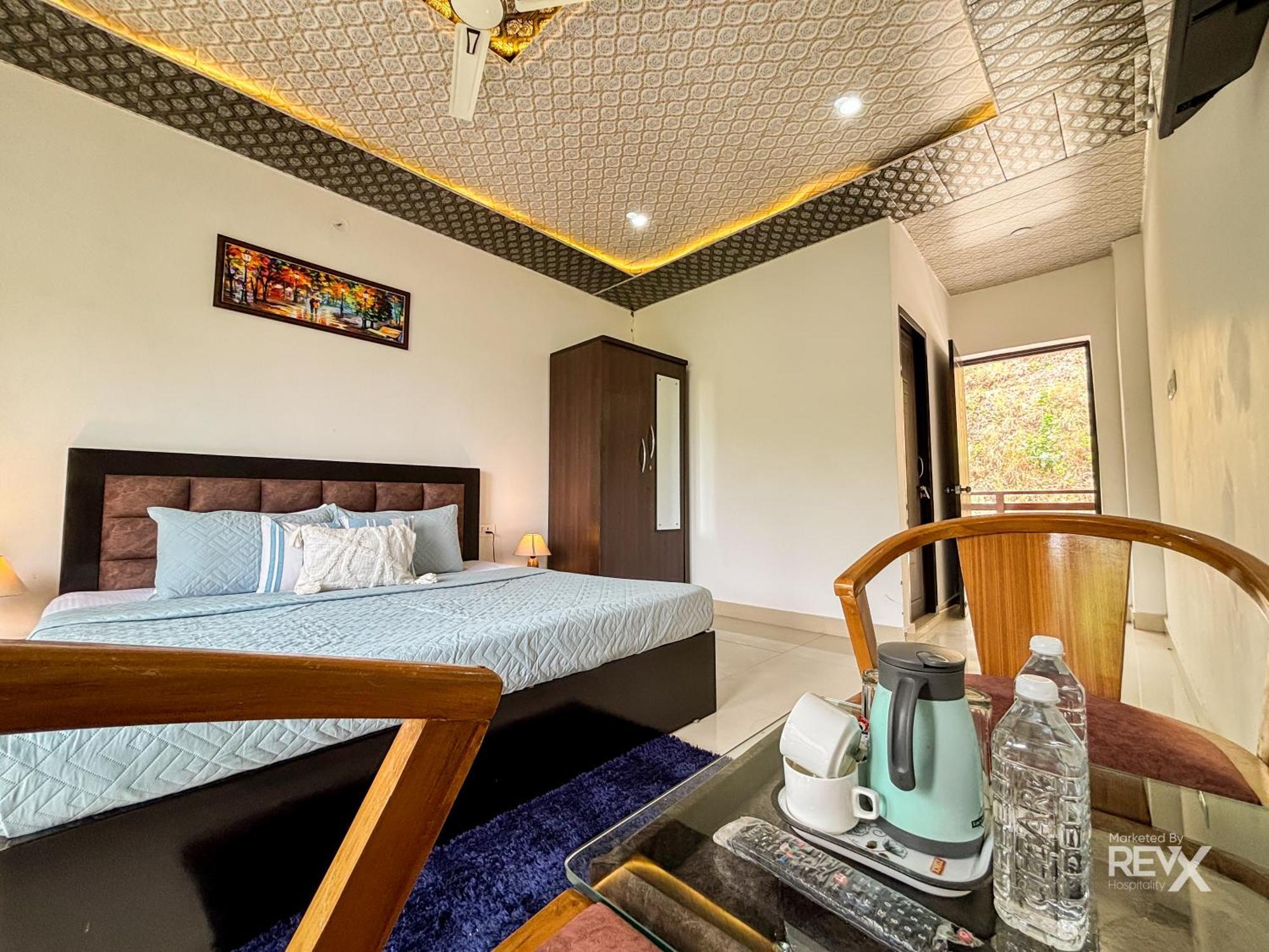 Hotel Prince Valley 兰斯顿 外观 照片